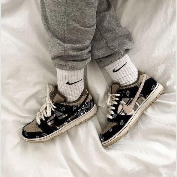 Tênis Dunk Low Travis Scott - Air Foot