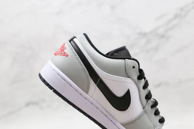 AIR JORDAN 1 LOW GREY/WHITE (IMPORTADOS) - Air Foot