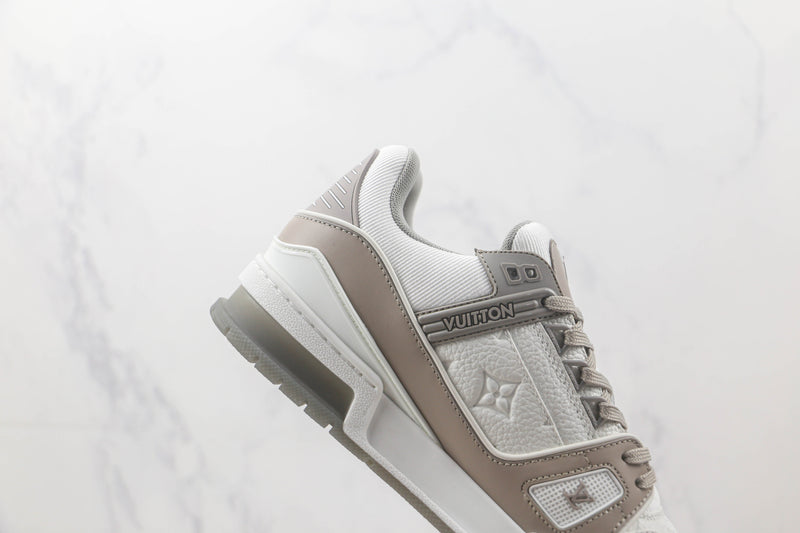 LOUIS VUITTON TRAINER LOW GREY WHITE (IMPORTADOS) - Air Foot