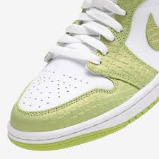 AIR JORDAN 1 MID GREEN PYTHON (IMPORTADOS) - Air Foot